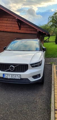 Volvo XC 40 cena 133000 przebieg: 68000, rok produkcji 2018 z Gryfów Śląski małe 277